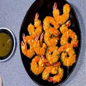 Golden fried prawns