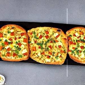 Paneer garlic bread