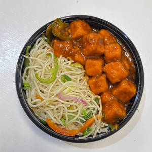 Paneer Chilli With Veg Noodles Bowl