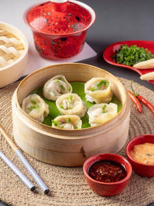 Veg Steamed Corn & Cheese Momo