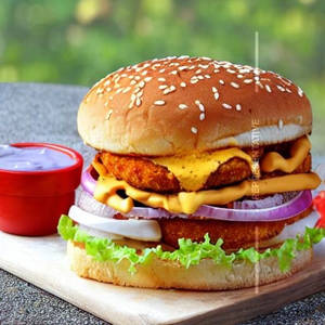 Peri Peri Paneer Burger
