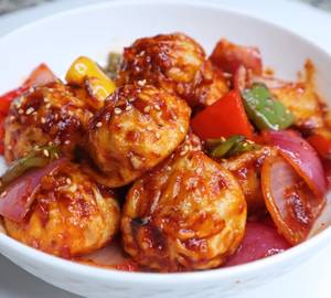 Sweet Corn Cheese Chilli Momos (8 Pcs)