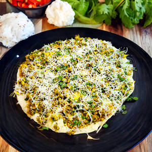 Egg Cheese Masala Papad