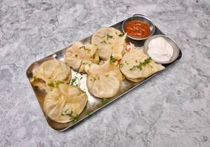 Veg Steamed Momos [6 Pieces]