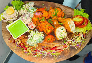 Tandoori Veg Platter