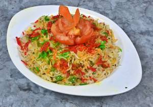 Veg Paneer Biryani With Raita