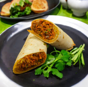 Egg Schezwan Roll