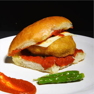 Assal Baramati Vada Pav