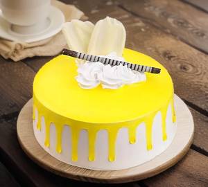 Pinnapple Fresh Cream Cake [Eggless]