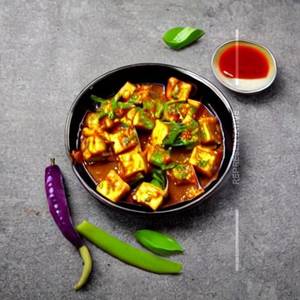 Paneer in Hot Garlic Sauce