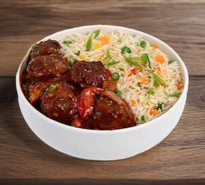 Veg Fried Rice with Veg Manchurian Gravy
