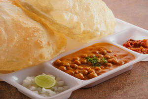 Cholla Bhatura