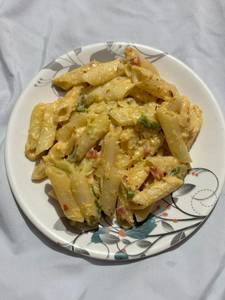 White sauce pasta