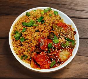 Bowl Of Veg Fried Rice & Chilly Chicken
