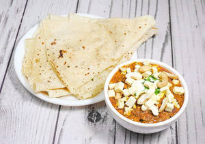 2 Rumali Roti With Kaju Paneer [Serves 1]
