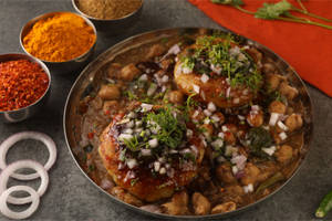 Aloo Tikki With Channa Masala
