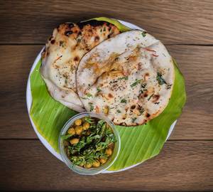 Punjabi Chole Kulcha