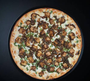 Paneer Chilly Pizza
