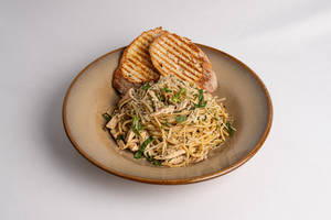 Spaghetti Aglio-olio Pasta (non-veg.)