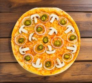 Cesena Chicken Pizza