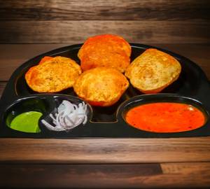 5 Poori with Paneer Bhurji