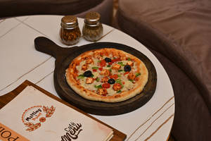 Paneer Tikka Pizza
