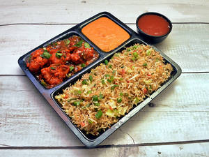 Veg Fry Rice With Gobi Manchuriyan (dry/gravy)