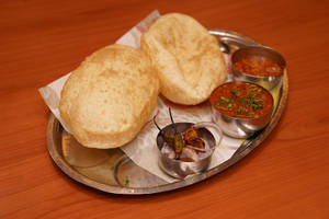 Chana Bhatura