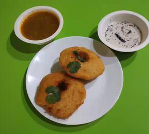 Meduwada - Sambar - Nariyal Chutney