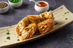 Chicken Spring Roll (6 Pcs)