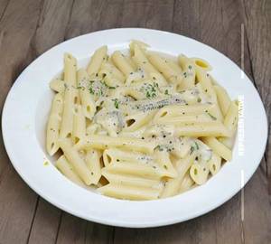 Cheesy White Pasta