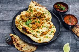 Chicken kheema naan