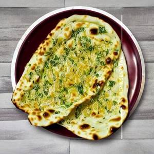 Cheese garlic naan 