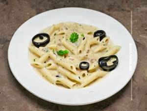 White Sauce Pasta