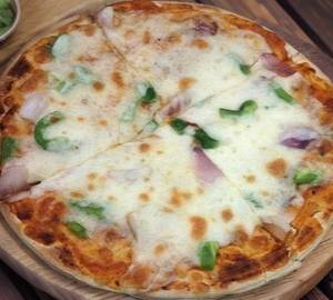 Onion capsicum pizza [small, 8 inches]