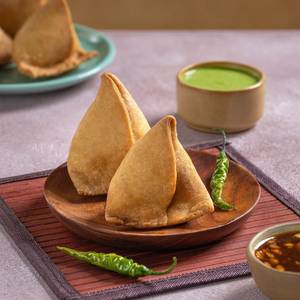 Garam Garam Samosa