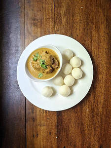 Kadambuttu + Erachi (mutton) Curry