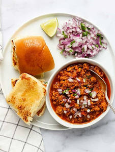Irani Soya Keema Maska Pao
