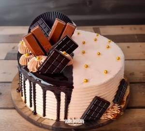 Chocolate kitkat cake [1 kg ]