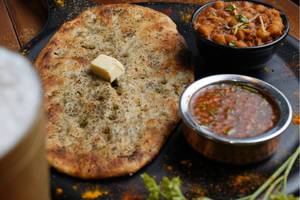 Haveli Special Kulcha with Chana