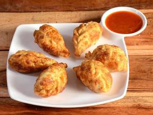 Veg Fried Momos (5 Pcs)