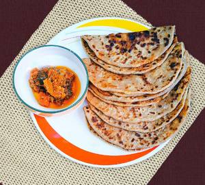 Besan paratha [1 piece]