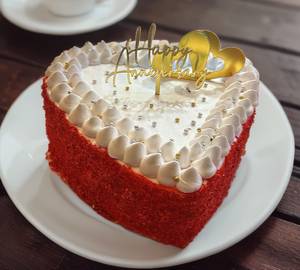 Upper red velvet cake