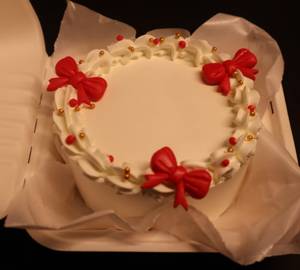 Bow tie bento cake
