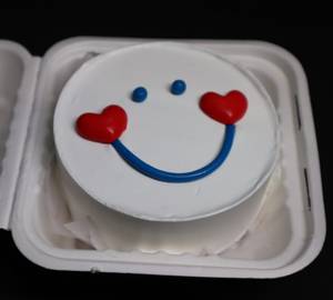 Smiley bento cake