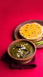 Palak Paneer With 4 Missi Roti