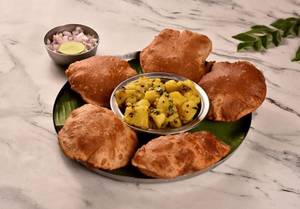 Puri Bhaji (5 Puris)