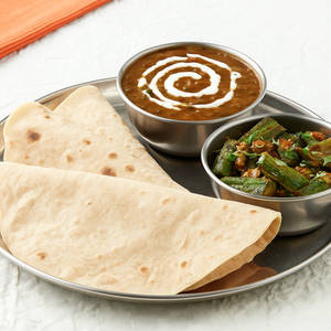 Dal Makhani and Bhindi Fry Meal
