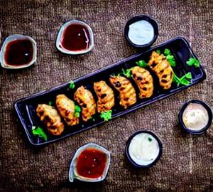 Paneer tikka pan fried momo