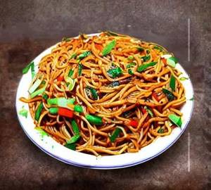 Paneer chilll garlic noodles